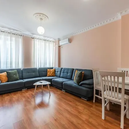Apartment The Vibrant Hub Shkoder